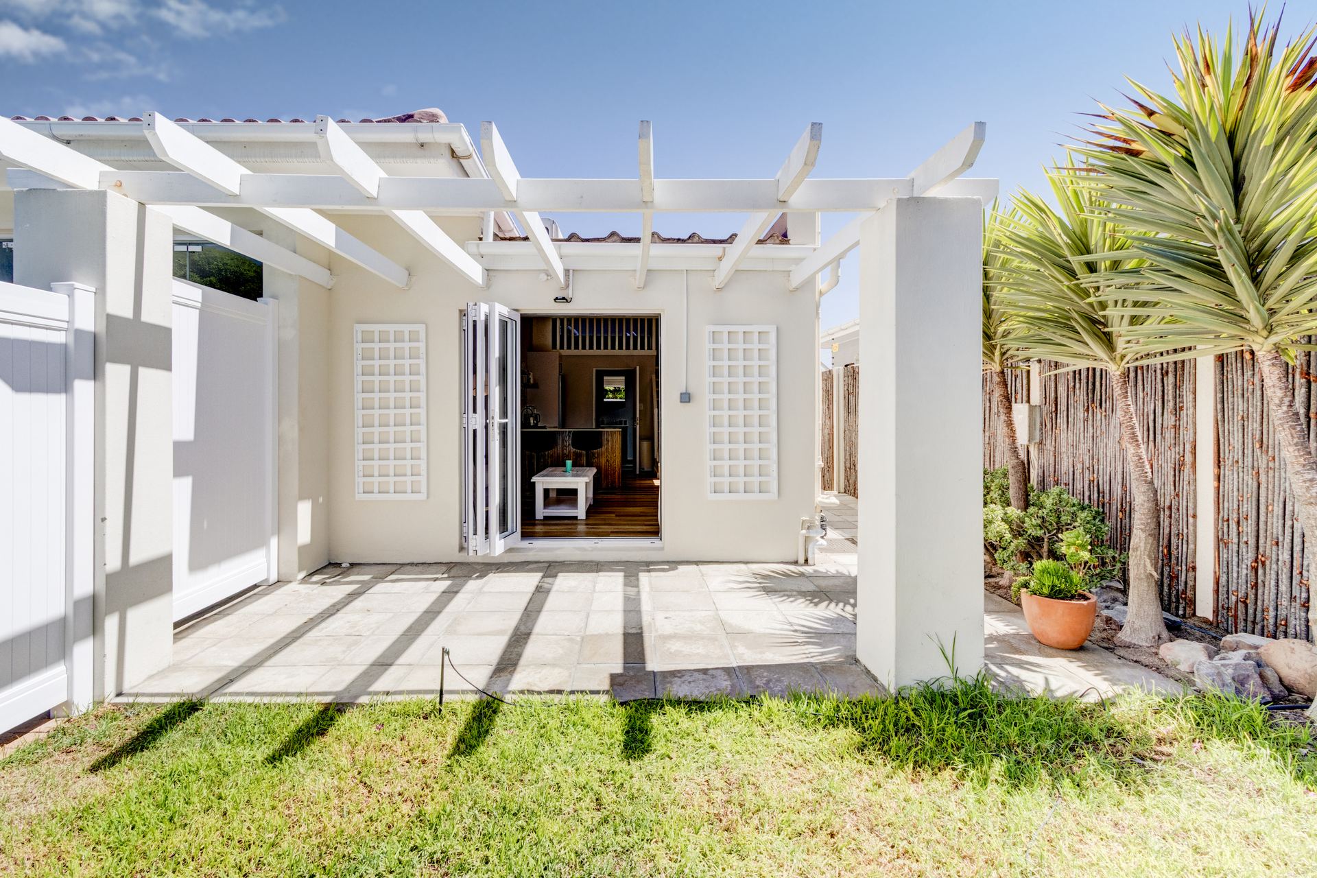 Privater Kleingarten des Sea Love Beach Apartment